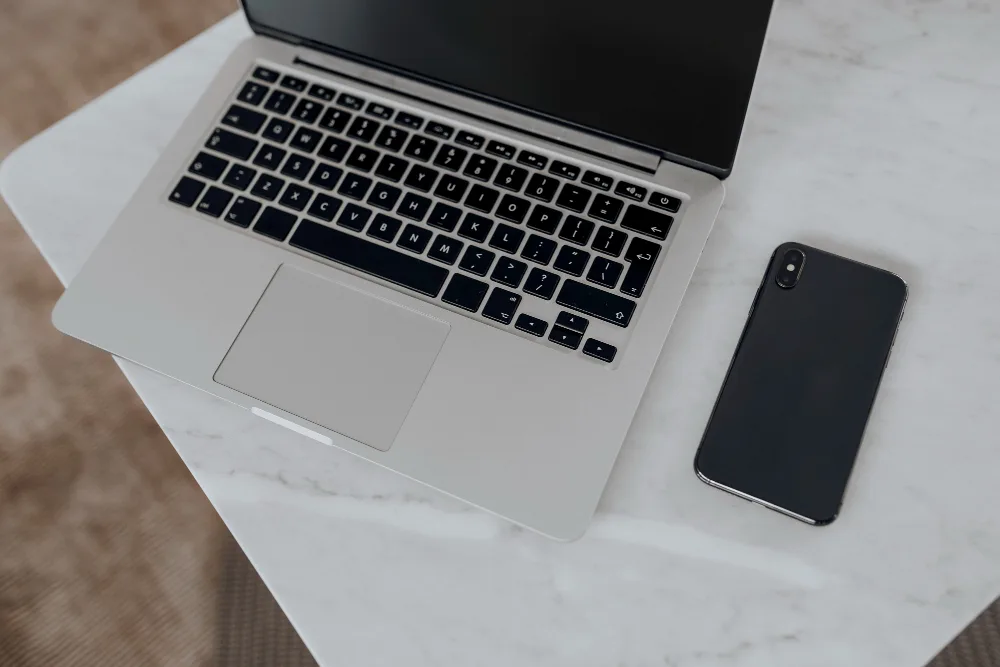 Mobile & Laptop